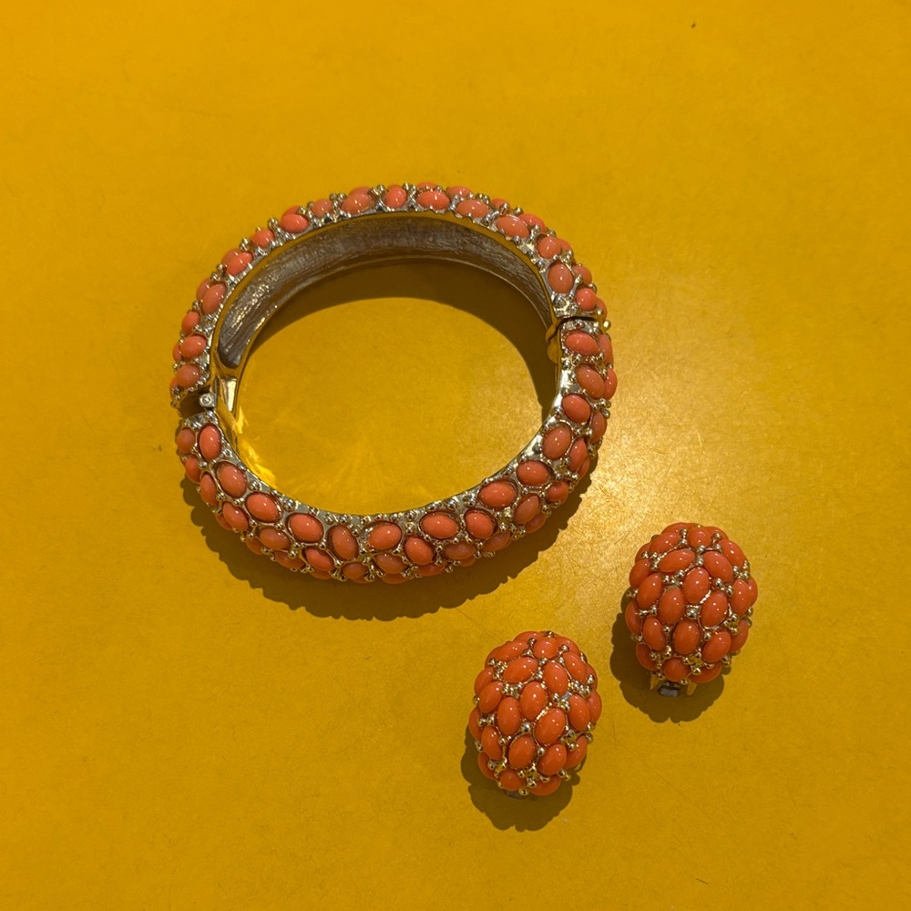 Vintage Kenneth Lane braclet and earrings